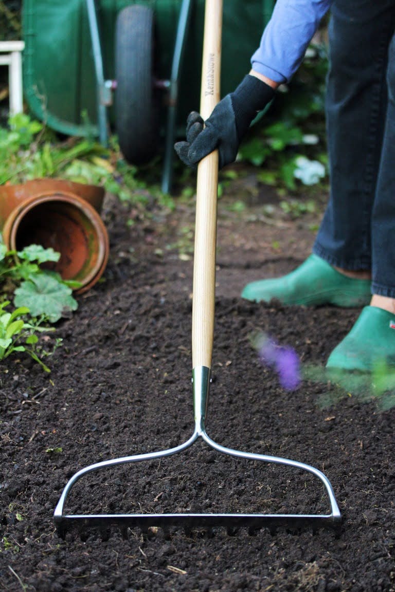 70100056 ss soil rake in use 2 hi res 32080030122 o e1567601519587