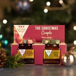 cd800061 christmas couple 1200 x 1200 1