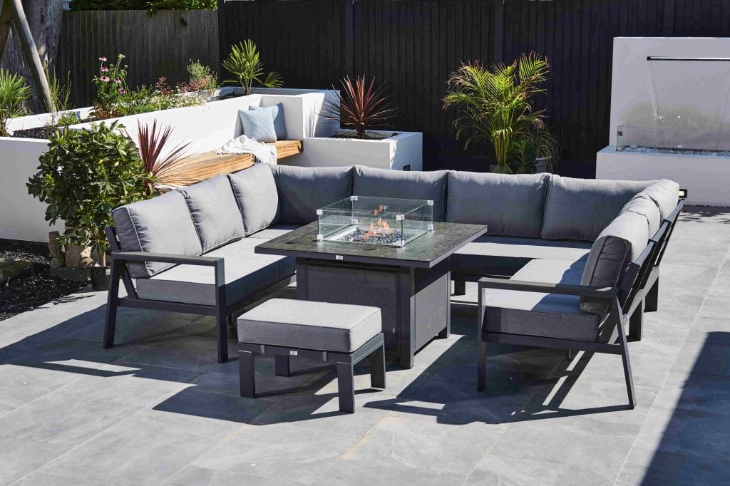 Melbury U Shape Modular w Firepit No Props