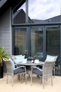 Supremo Iris 4 Seat Round Dining Set