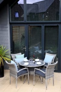 Supremo Iris 4 Seat Round Dining Set