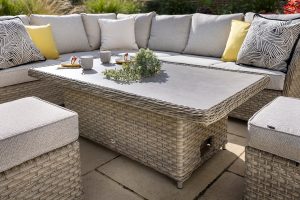 Hartman Eton Rectangular Casual Dining Set