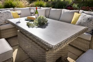 Hartman Eton Rectangular Casual Dining Set