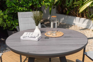 Lifestyle Garden Urbanite 4 Seat Round Dining Set