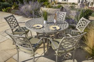 Hartman Buxton 6 Seat Round Dining Set