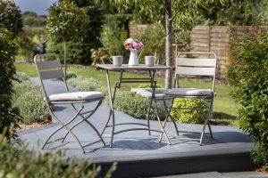 Hartman Urban Folding Bistro Set – Latte