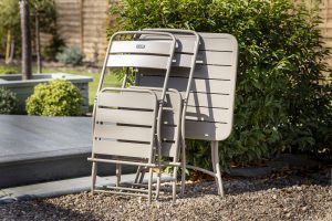 Hartman Urban Folding Bistro Set – Latte