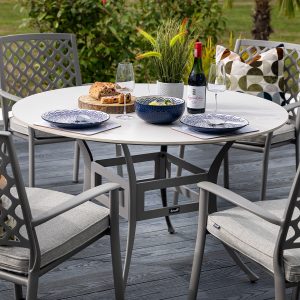 Hartman Avebury 4 Seat Round Dining Set