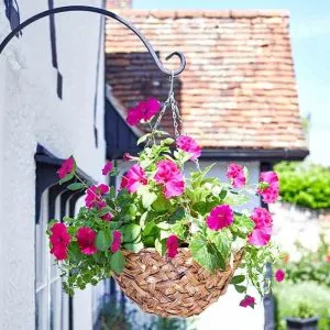 D?co Faux Rattan Hanging Basket – 14″